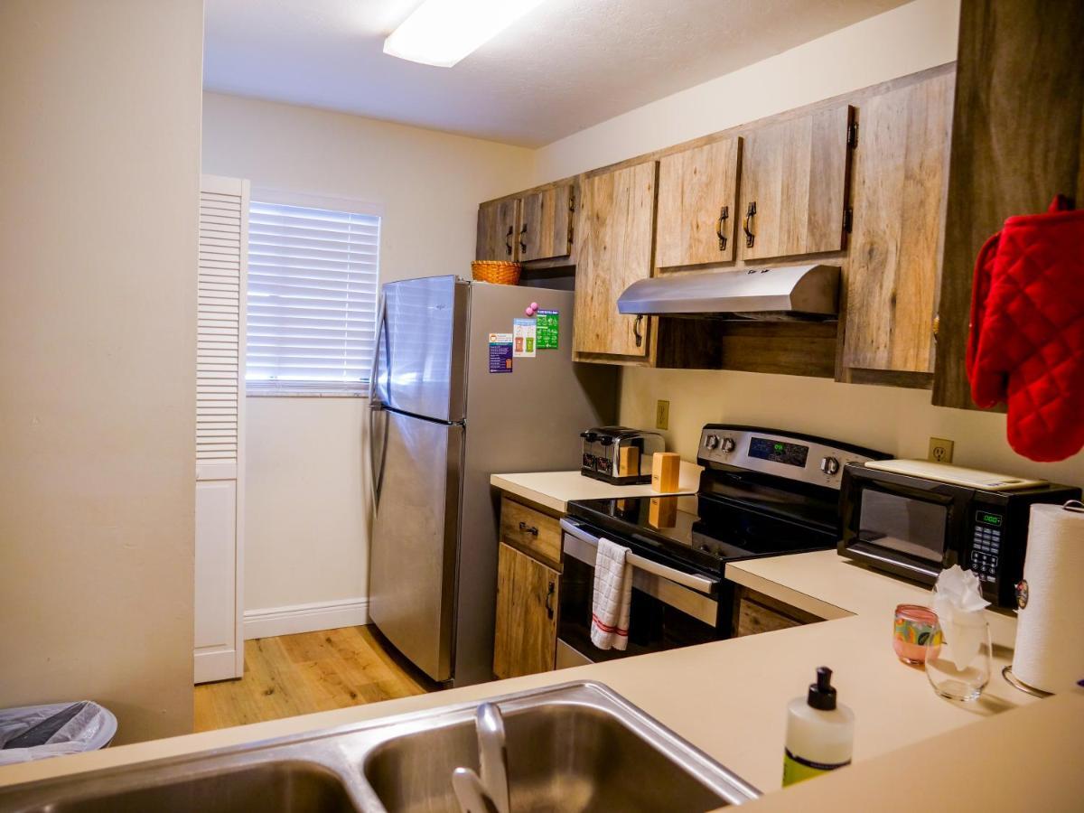 Spacious Townhome Ocala, Central Location, Newly Renovated, Pets Welcome Zewnętrze zdjęcie